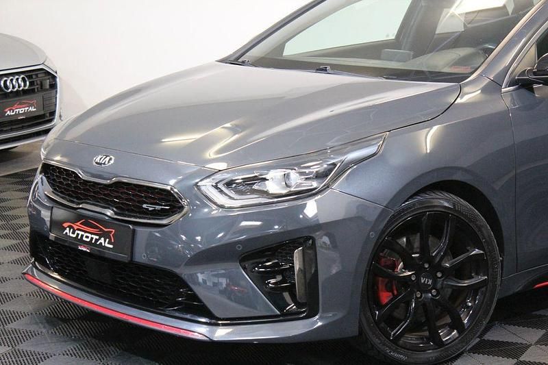 Gebraucht Kia ProCeed GT 204 PS (150 kW) 2019 Grau Limousine