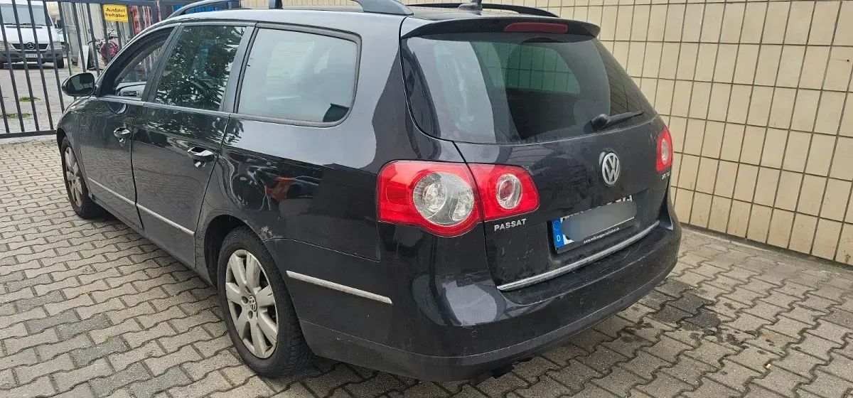 Gebraucht VW Passat 140 PS (102 kW) 2007 Schwarz Kombi