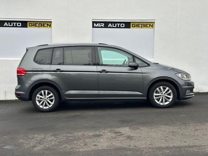 Gebraucht VW Touran 116 PS (85 kW) 2016 Grau Van / Kleinbus