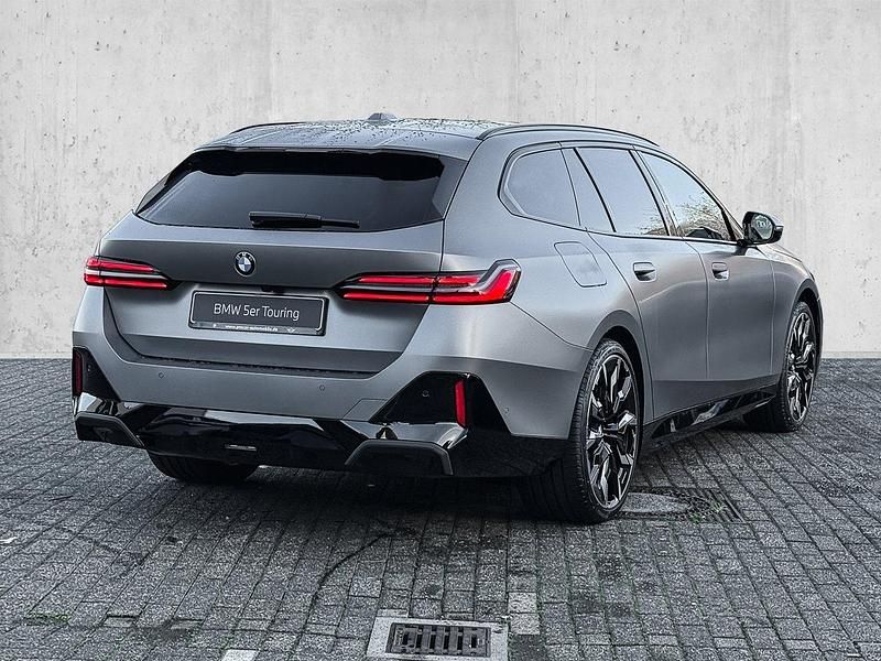 Neu BMW 540 M Sport 286 PS (210 kW) 2025 Bmw individual froze Kombi