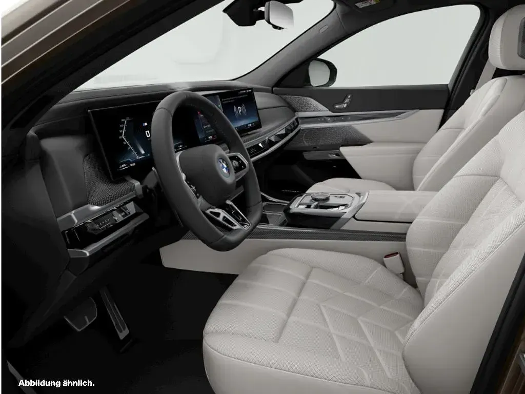Gebraucht BMW M760e Comfort Edition 571 PS (419 kW) 2025 Limousine