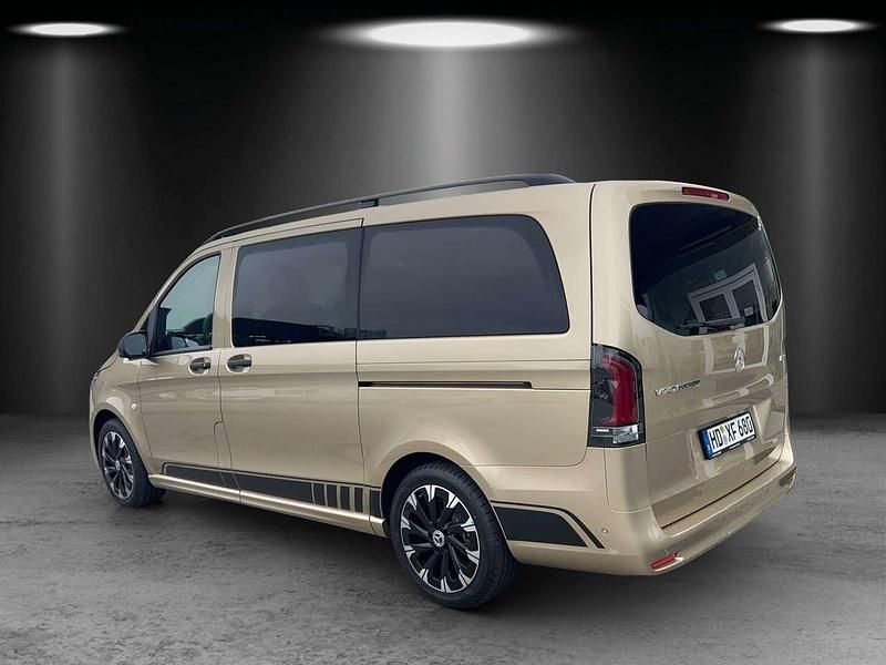 Occasion Mercedes Vito 231 ch (169 kW) 2024 Doré Van