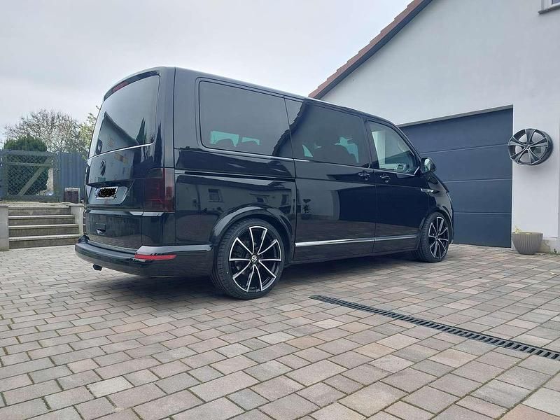 Gebraucht VW Multivan Highline 150 PS (110 kW) 2015 Schwarz Van / Kleinbus