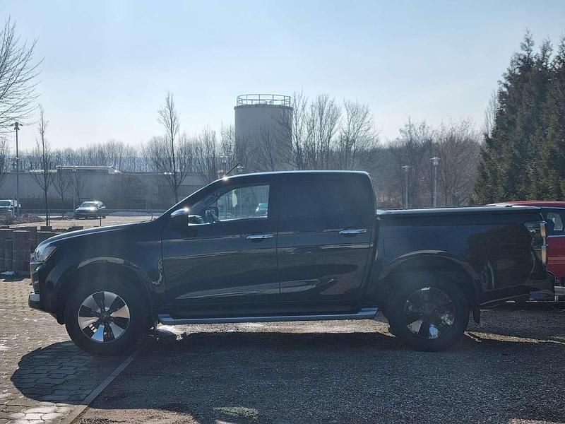 Gebraucht Isuzu D-Max 163 PS (119 kW) 2022 Onyx black metallic Abholung