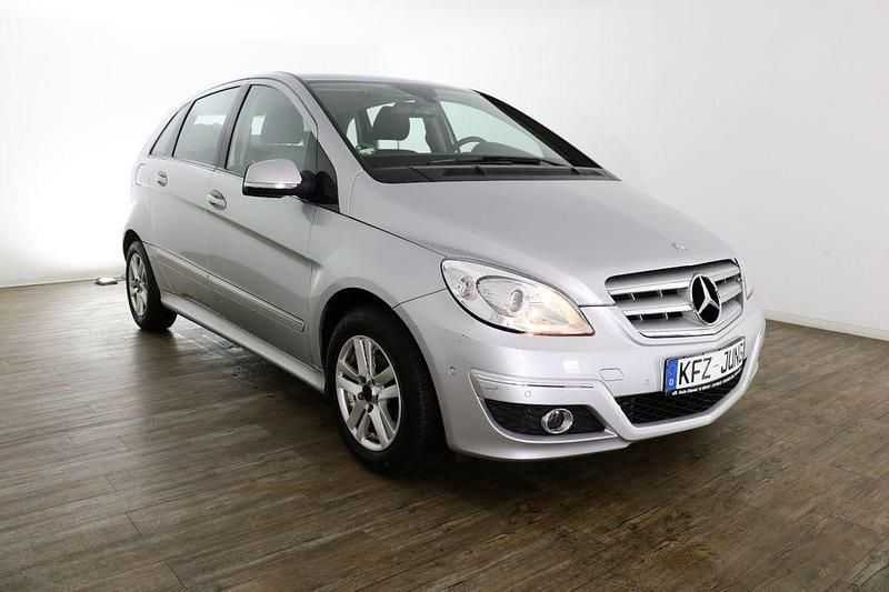 Gebraucht Mercedes B170 116 PS (85 kW) 2008 Silber Van / Kleinbus