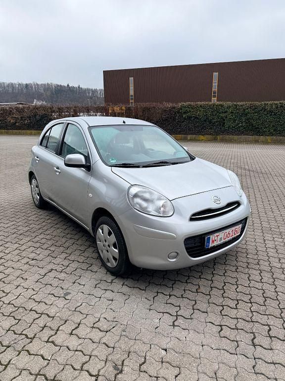 Gebraucht Nissan Micra Acenta 80 PS (58 kW) 2012 Silber Kleinwagen