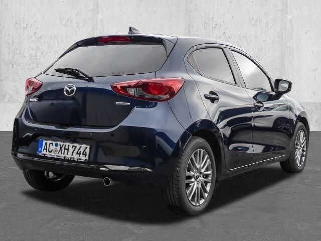 Gebraucht Mazda 2 Exclusive 90 PS (66 kW) 2023 Deep crystal blue Kleinwagen