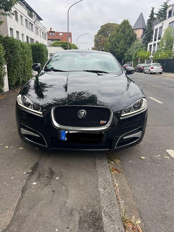 Schwarz Gebraucht 2013 Jaguar XF S Limousine | 10.700 € (Guter Preis) - Bild 1/4