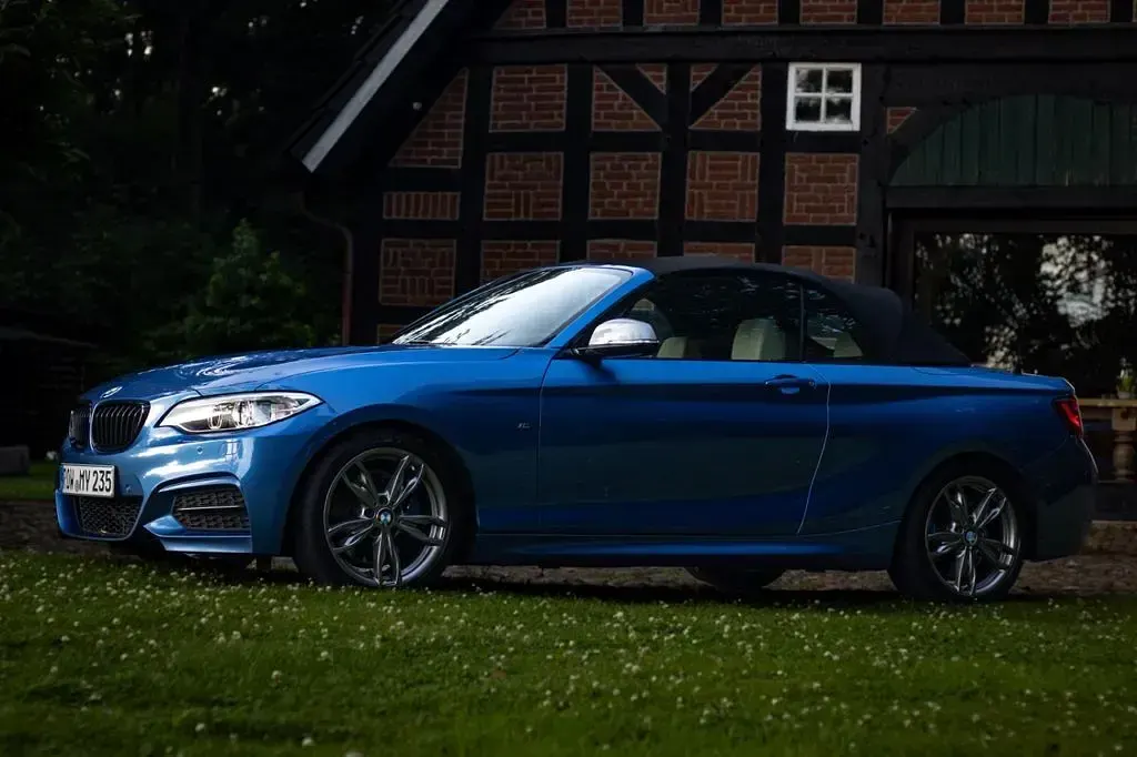 Gebraucht BMW M235 Performance 326 PS (239 kW) 2016 Blau Cabrio