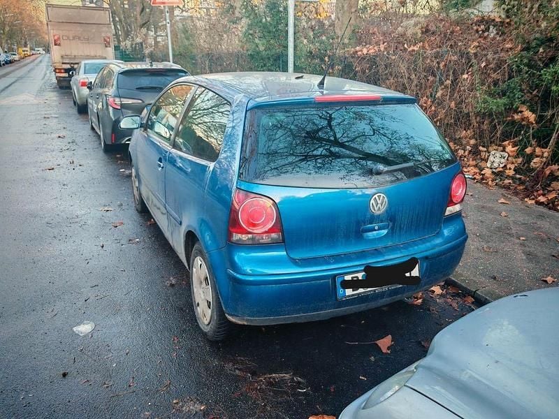 Gebraucht VW Polo Comfortline 75 PS (55 kW) 2006 Blau Limousine