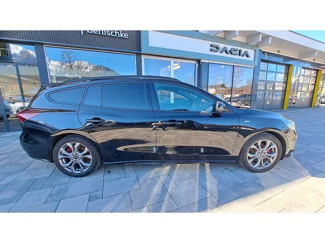 Gebraucht Ford Focus ST-Line 125 PS (91 kW) 2023 Schwarz Limousine