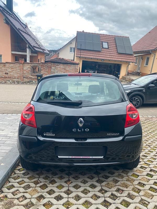 Gebraucht Renault Clio III 88 PS (64 kW) 2006 Schwarz Kleinwagen