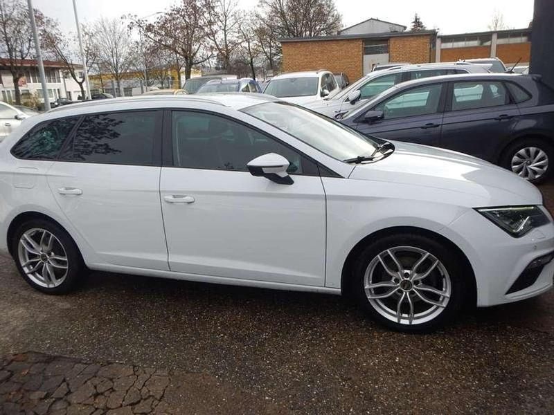 Gebraucht Seat Leon FR 131 PS (96 kW) 2020 "nevada" weiss Kombi