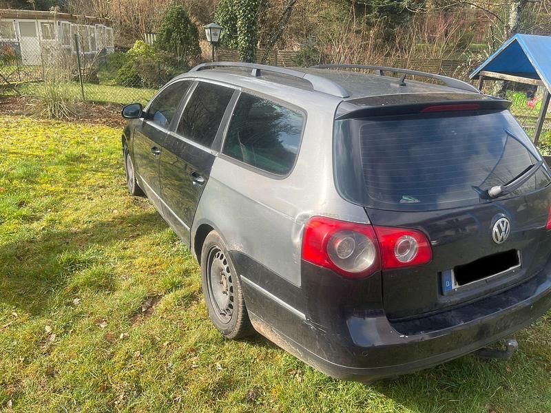 Second-hand VW Passat 140 CP (102 kW) 2006 Negru Break
