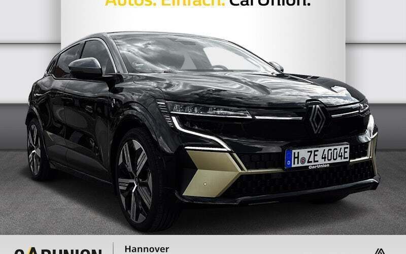 Gebraucht Renault Megane E-Tech Iconic 160 kW (218 PS) 2023 Black pearlschwarz metallic, dolomitgrau Limousine