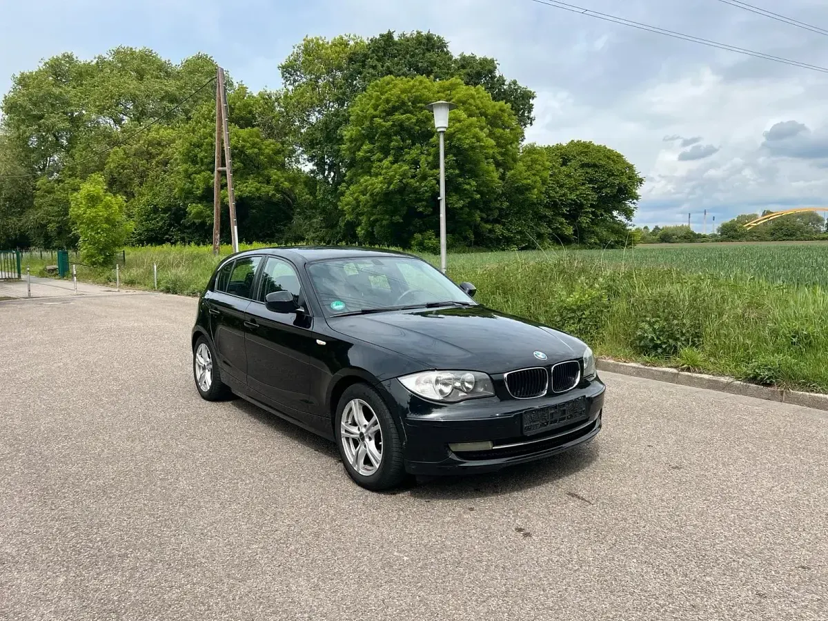 Gebraucht BMW 118 143 PS (105 kW) 2010 Schwarz Kleinwagen