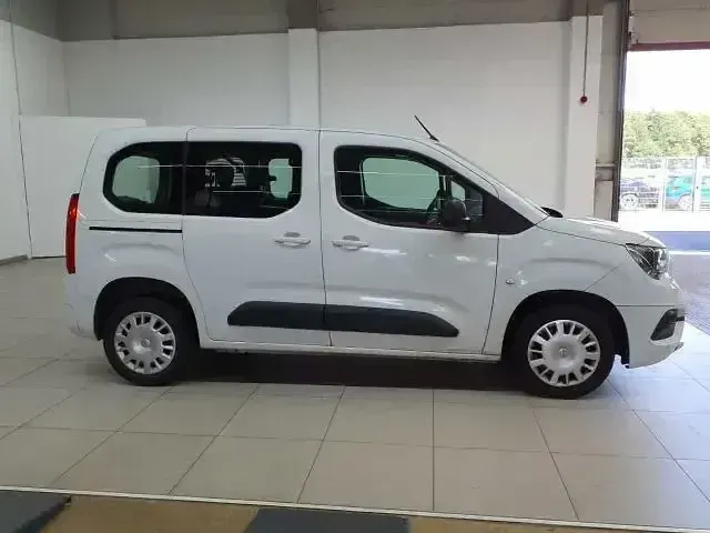 Gebraucht Opel Combo Life Edition 110 PS (80 kW) 2022 Jade weiß Van / Kleinbus