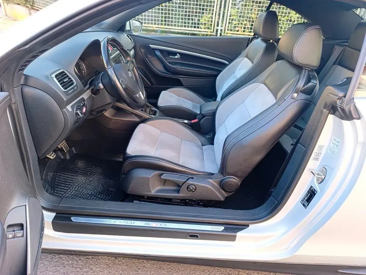 Używany VW Eos Sportline 140 KM (102 kW) 2013 Srebrny Kabriolet