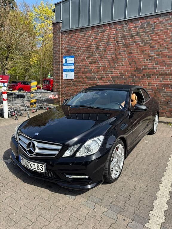 Gebraucht Mercedes E350 AMG line 265 PS (194 kW) 2011 Schwarz Cabrio