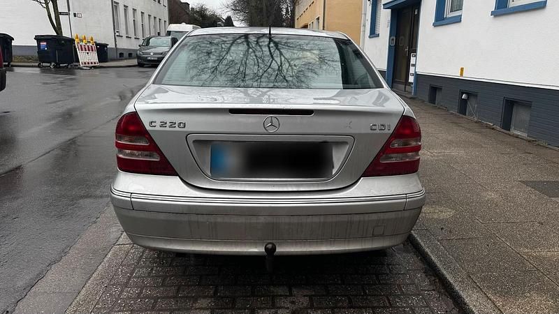 Gebraucht Mercedes C220 143 PS (105 kW) 2001 Limousine