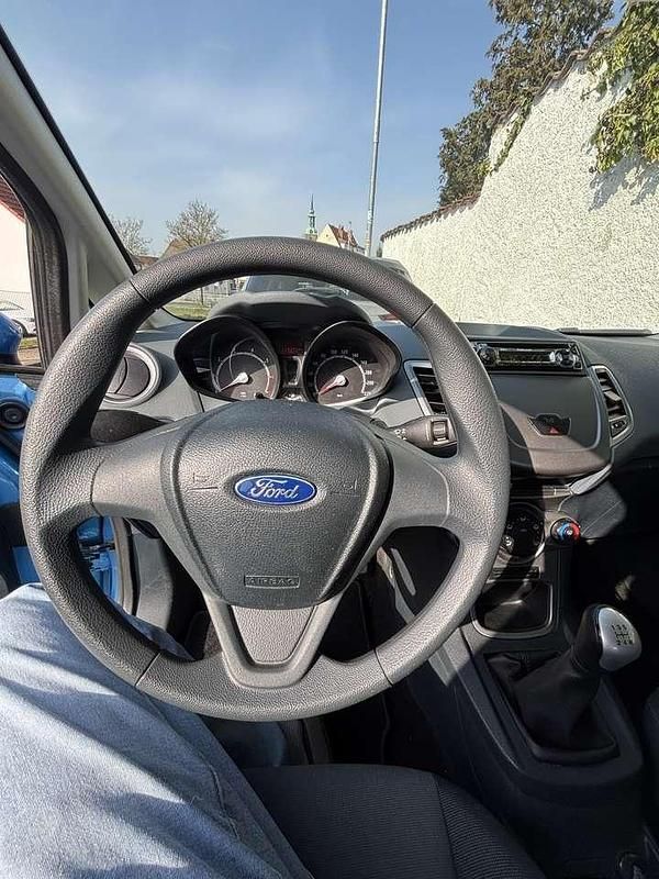 Gebraucht Ford Fiesta Ambiente 82 PS (60 kW) 2009 Kleinwagen
