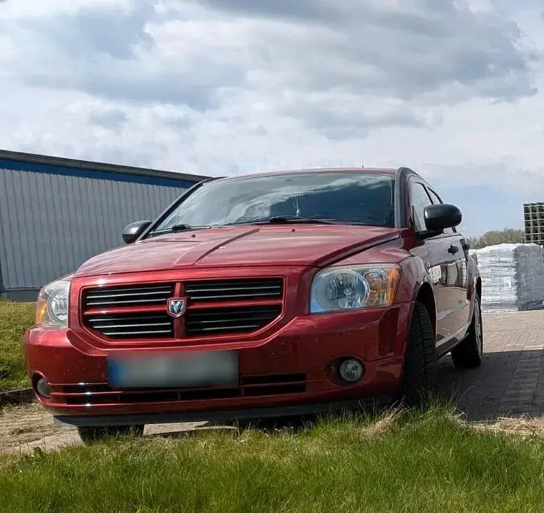 Gebraucht Dodge Caliber 150 PS (110 kW) 2009 Rot Kleinwagen
