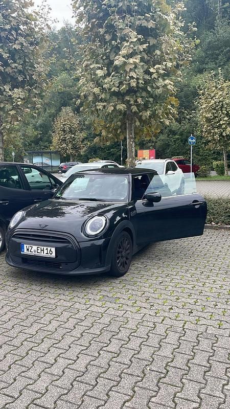 Schwarz Gebraucht 2023 Mini Cooper Classic Kleinwagen | 23.000 € (Fairer Preis) - Bild 1/4