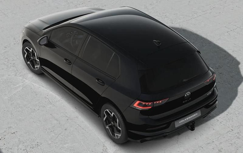 Neu VW Golf VIII R-line 204 PS (150 kW) 2026 Grenadilla black Limousine