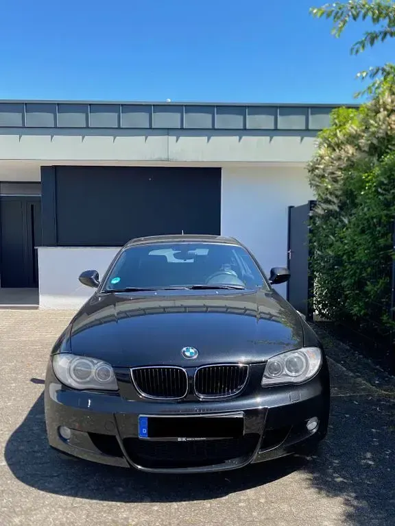 Gebraucht BMW 123 Sport Line 204 PS (150 kW) 2009 Schwarz Kleinwagen