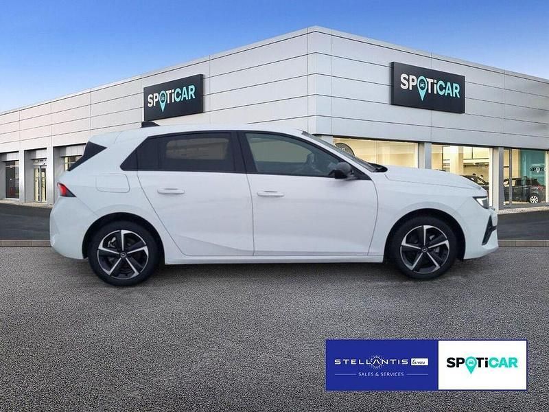Gebraucht Opel Astra 131 PS (96 kW) 2024 Weiß Limousine