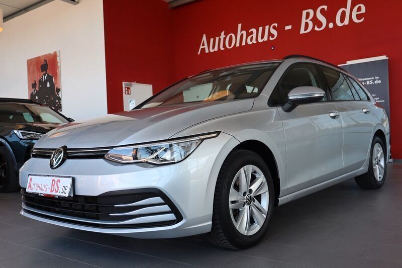 Silber Gebraucht 2023 VW Golf VIII Life Kombi | 23.860 € (Guter Preis) - Bild 1/4