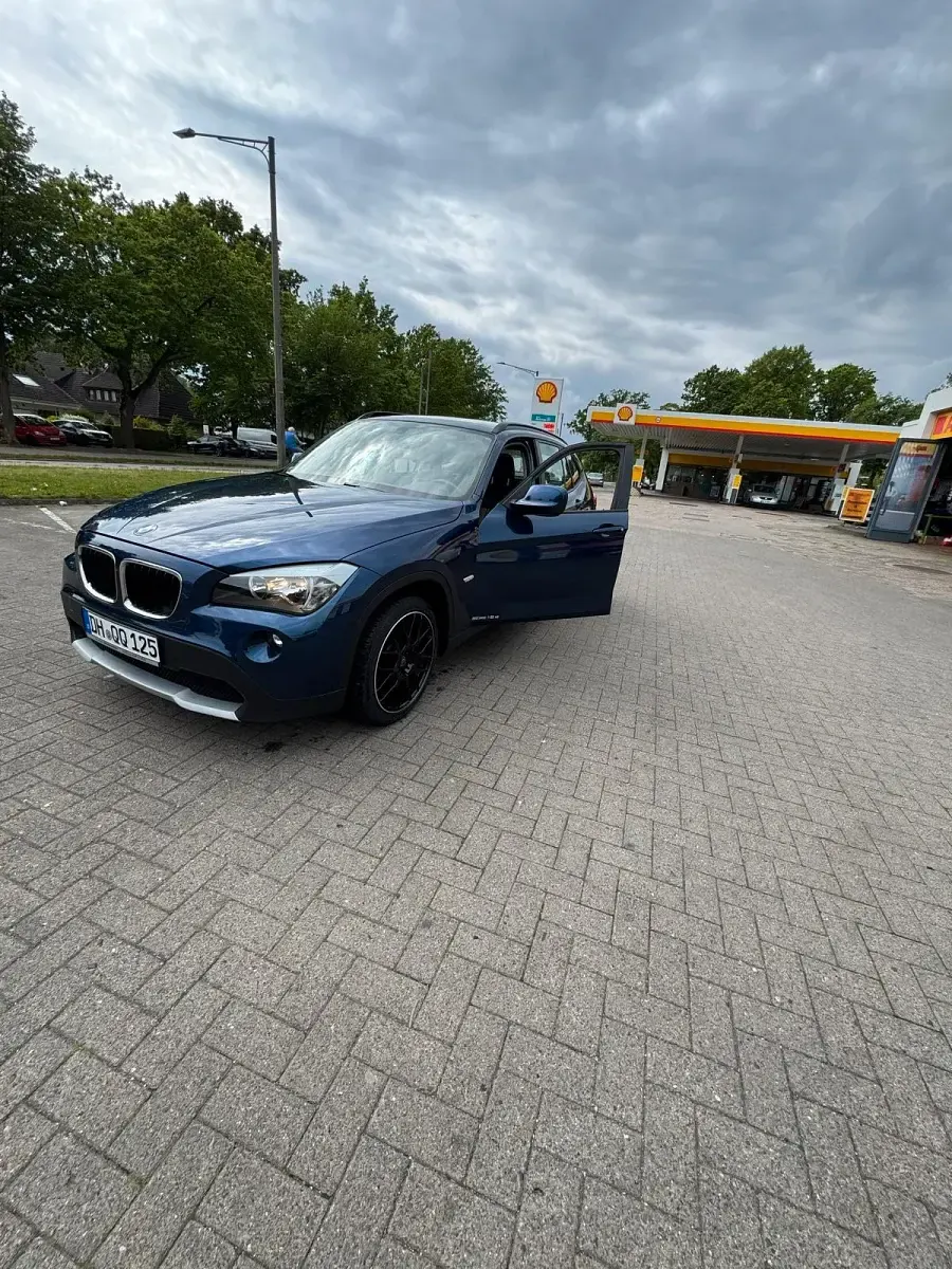 Gebraucht BMW X1 143 PS (105 kW) 2011 Blau SUV