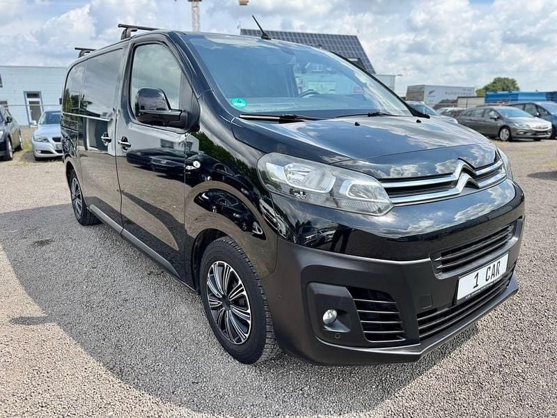 Schwarz Gebraucht 2017 Citroën Jumpy Business Class Van / Kleinbus | 13.500 € (Fairer Preis) - Bild 1/4