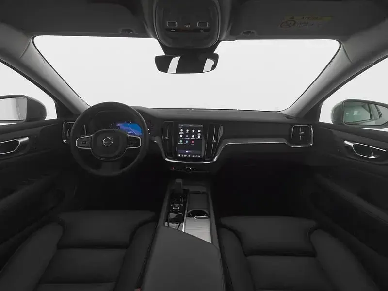 Second-hand Volvo V60 CC Plus 197 CP (144 kW) 2024 Gri Break