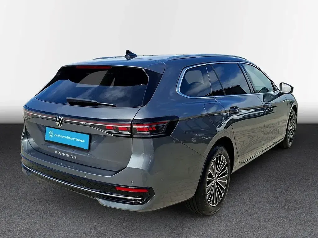Gebraucht VW Passat Elegance 150 PS (110 kW) 2025 Grau Kombi