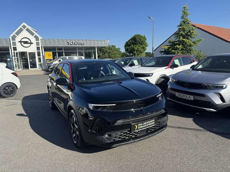 Schwarz perla Gebraucht 2023 Opel Mokka-e GS Line SUV | 23.000 € (Etwas zu teuer) - Bild 1/4