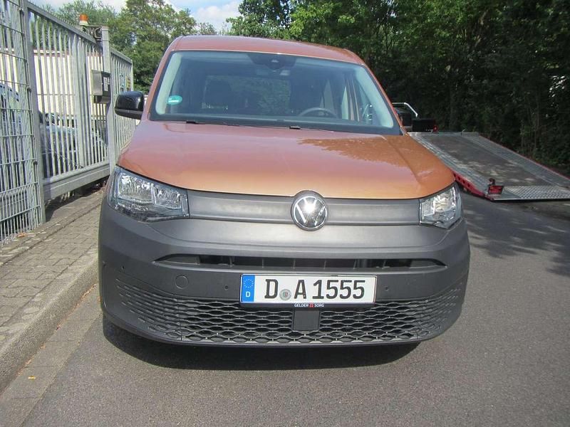 Gebraucht VW Caddy Basis 75 PS (55 kW) 2021 Copper bronze metallic Van / Kleinbus