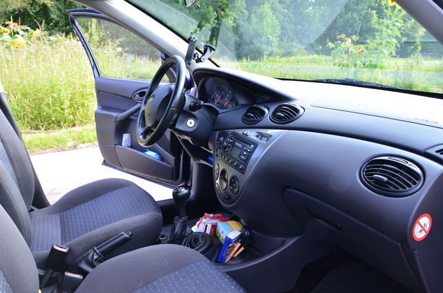 Gebraucht Ford Focus Viva 101 PS (74 kW) 2004 Blau metallic Limousine