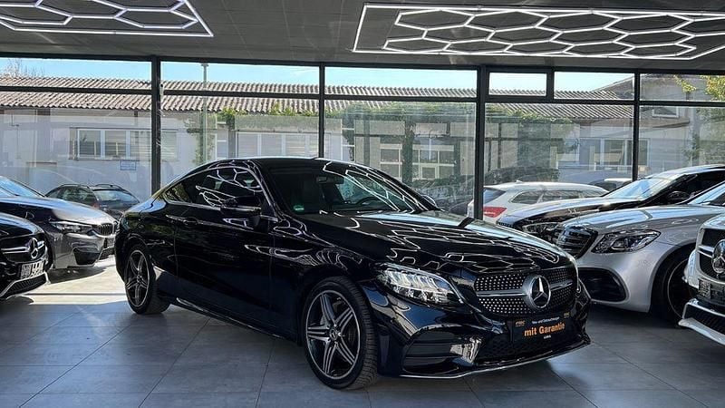 Gebraucht Mercedes C200 AMG line 184 PS (135 kW) 2020 Schwarz Coupé
