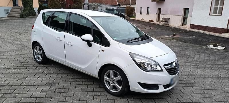 Gebraucht Opel Meriva 110 PS (80 kW) 2015 Weiß Van / Kleinbus