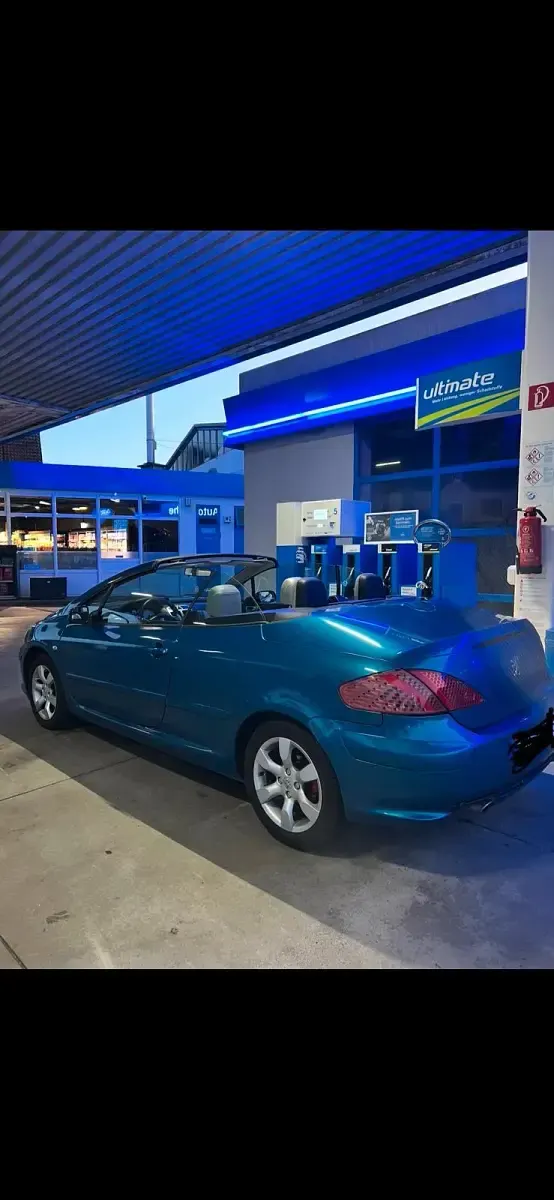 Gebraucht Peugeot 307 CC 143 PS (105 kW) 2007 Andere farben Cabrio