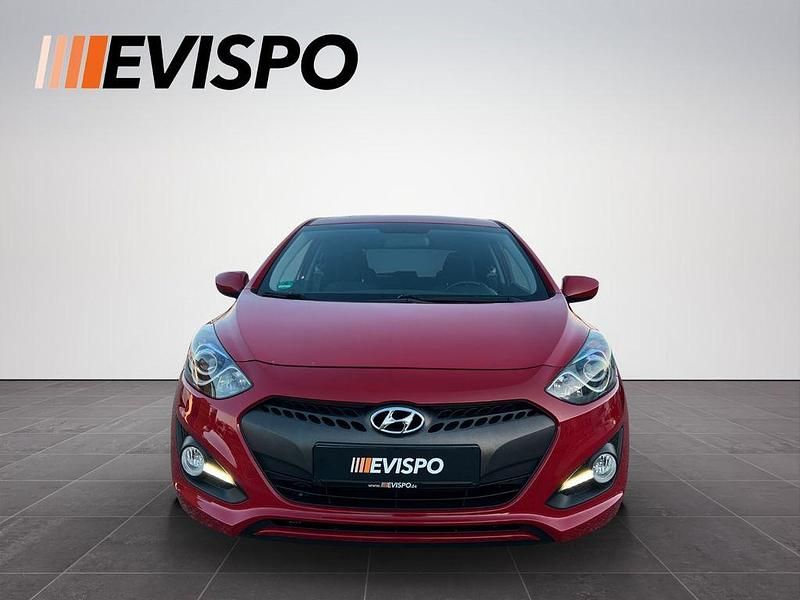 Gebraucht Hyundai i30 99 PS (72 kW) 2015 Rot Coupé