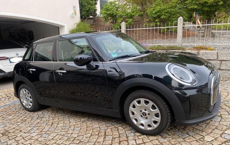 Schwarz Gebraucht 2022 Mini ONE Classic Kleinwagen | 20.000 € (Fairer Preis) - Bild 1/4