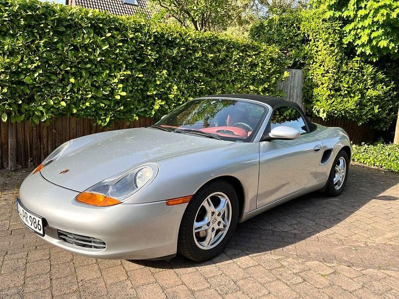 Second-hand Porsche Boxster 204 CP (150 kW) 1997 Argintiu Cabrio