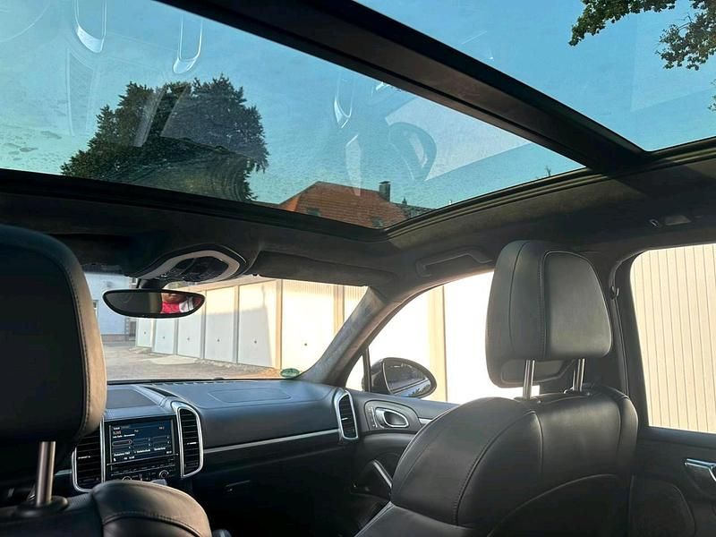 Gebraucht Porsche Cayenne Turbo 500 PS (367 kW) 2012 Schwarz SUV