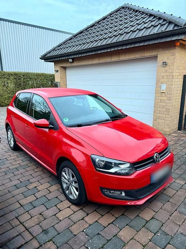 Rot Gebraucht 2009 VW Polo Kleinwagen | 4.950 € (Teuer) - Bild 1/4