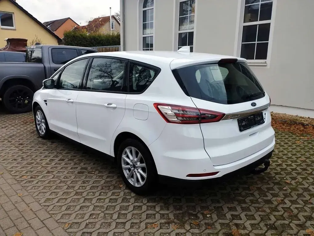 Gebraucht Ford S-MAX Titanium 150 PS (110 kW) 2020 Weiß Van / Kleinbus