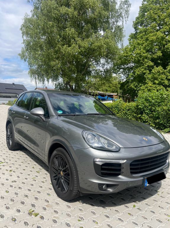 Grau Gebraucht 2015 Porsche Cayenne SUV | 26.500 € (Guter Preis) - Bild 1/4
