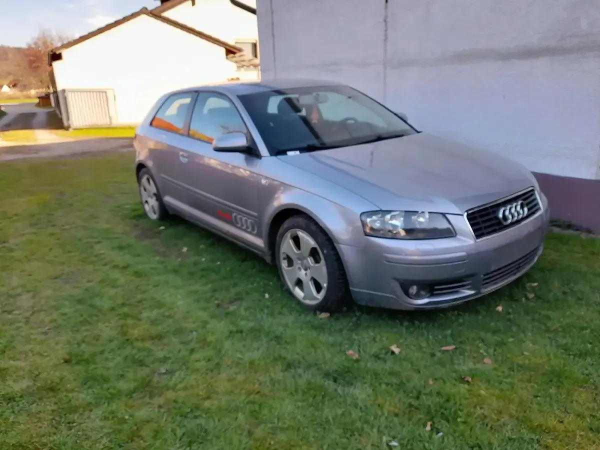 Usata Audi A3 102 CV (75 kW) 2003 Grigio Utilitaria