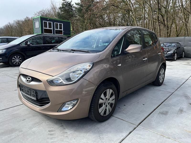 Gebraucht Hyundai ix20 Edition 90 PS (66 kW) 2014 Braun Kleinwagen